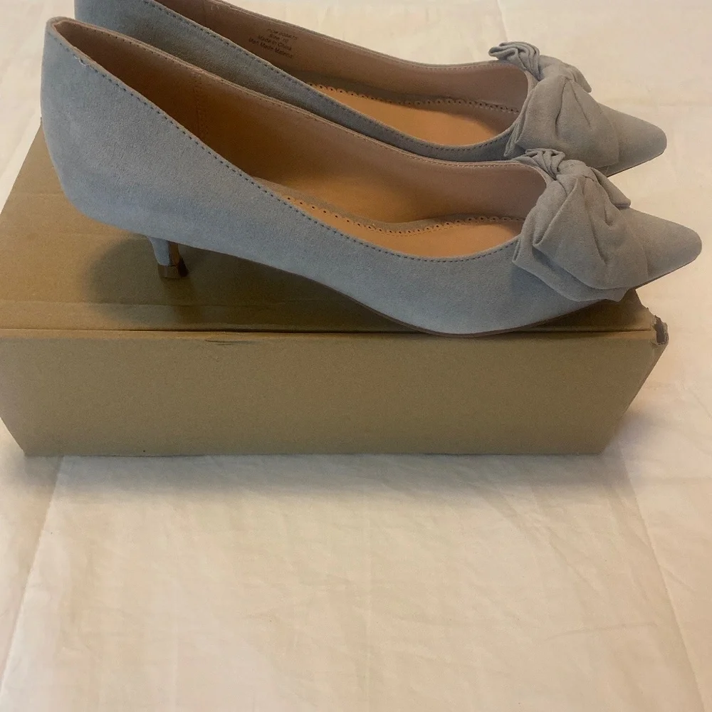 Journee Collection Women’s Orana Pointed Toe Kitten Heel pumps - Picture 3 of 6